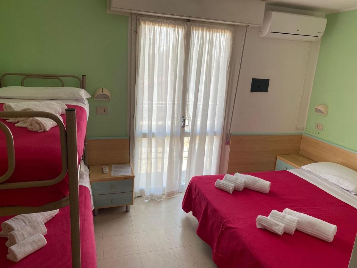Hotel Barbiani ริชโชเน ภายนอก รูปภาพ