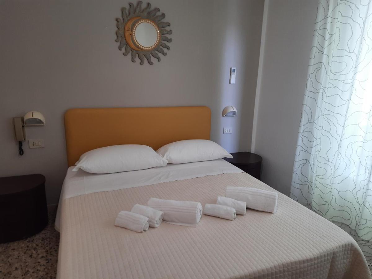 Hotel Barbiani ริชโชเน ภายนอก รูปภาพ