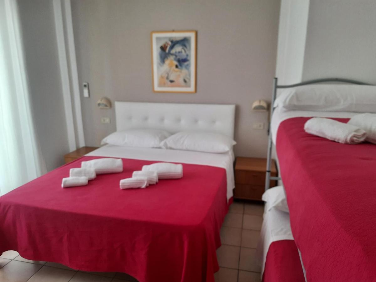 Hotel Barbiani ริชโชเน ภายนอก รูปภาพ