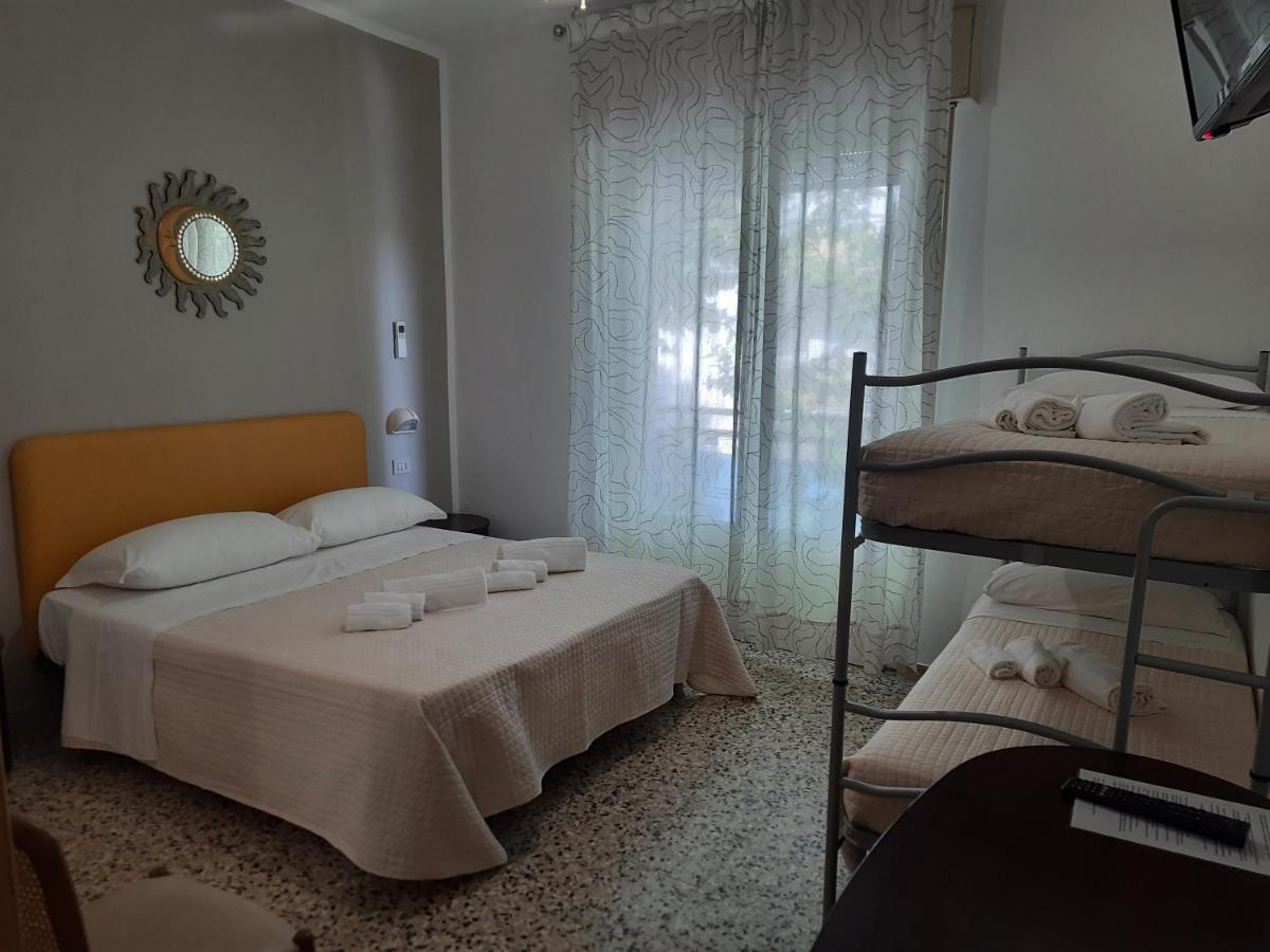 Hotel Barbiani ริชโชเน ภายนอก รูปภาพ