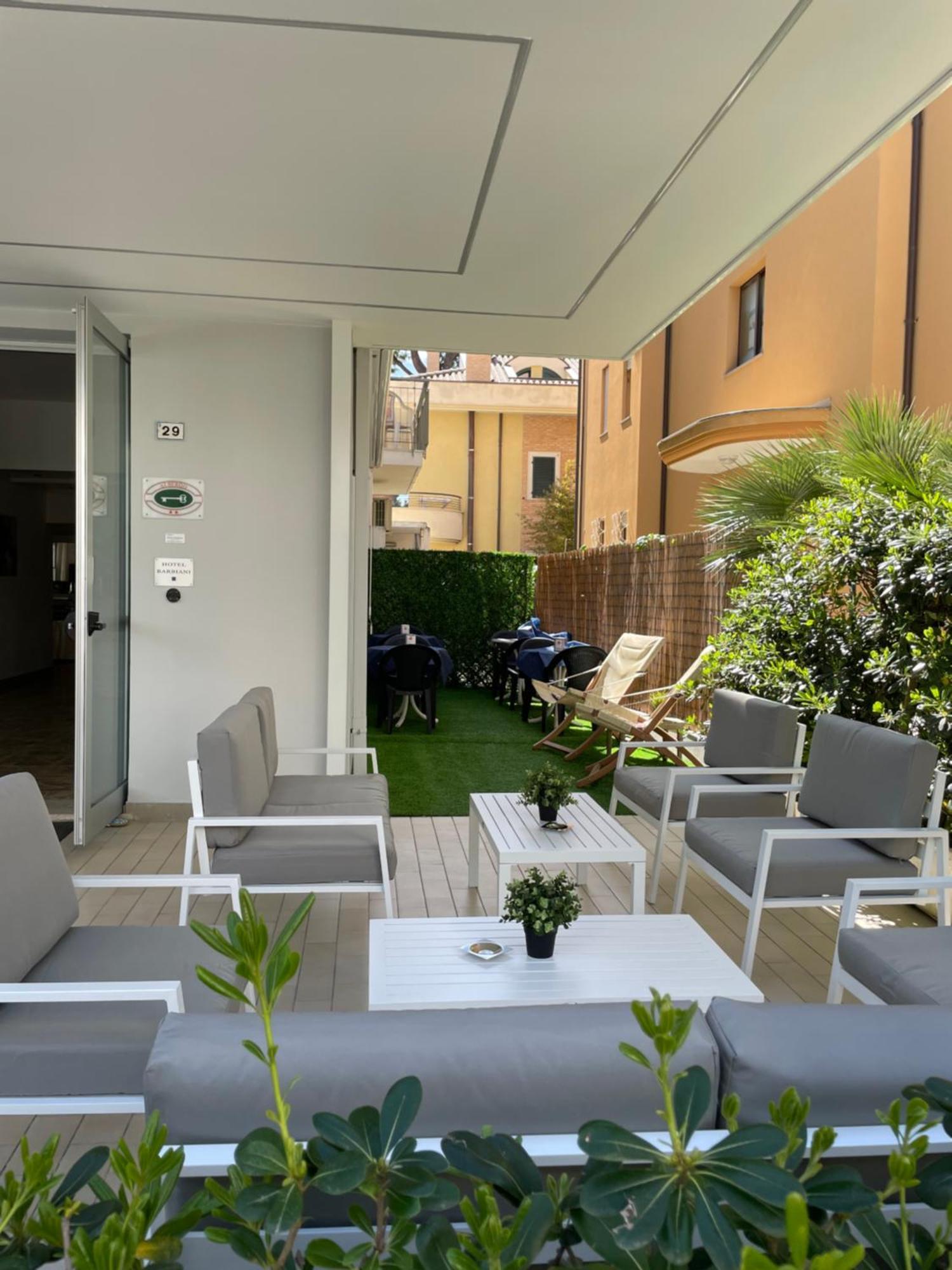 Hotel Barbiani ริชโชเน ภายนอก รูปภาพ