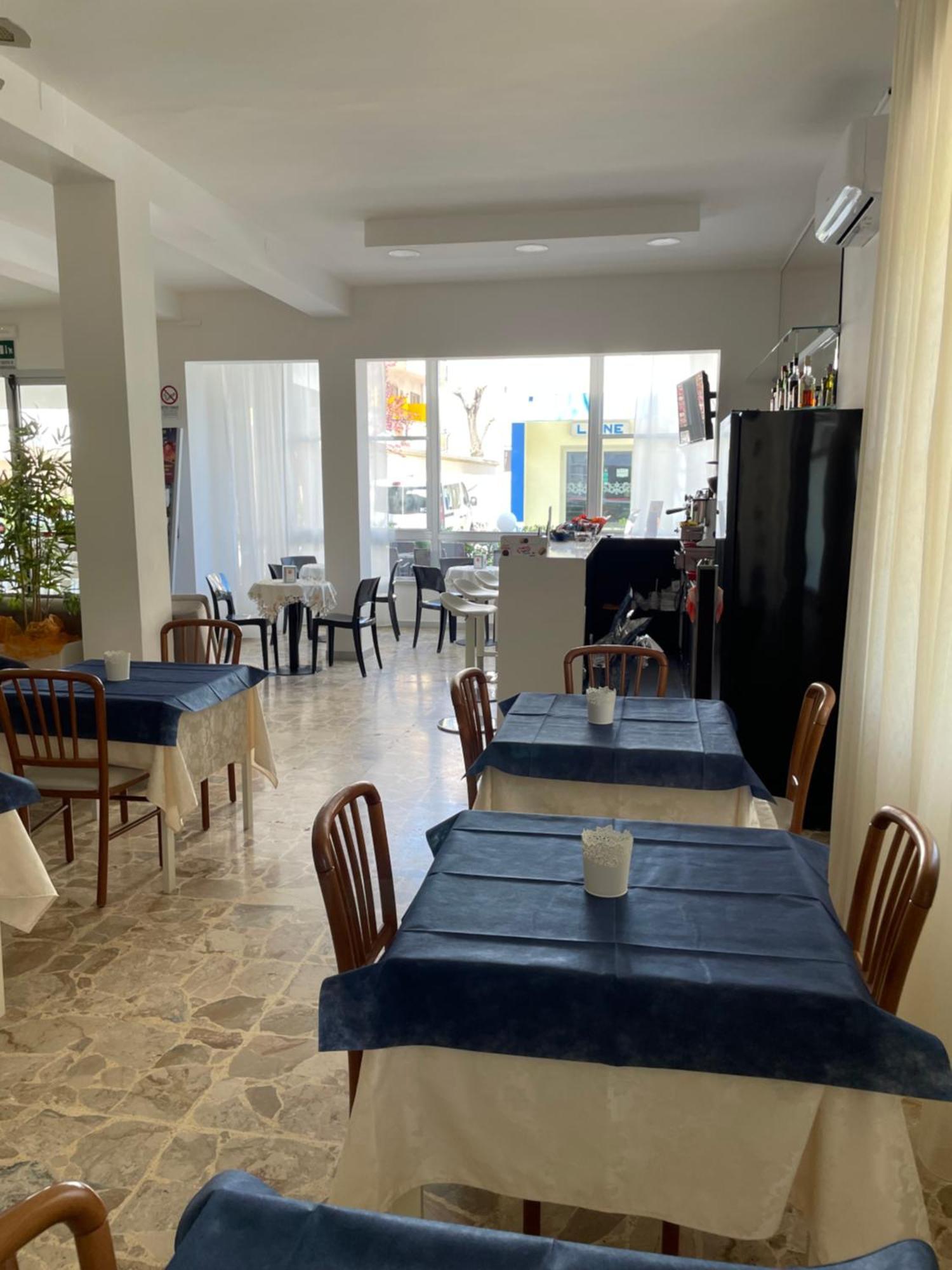 Hotel Barbiani ริชโชเน ภายนอก รูปภาพ