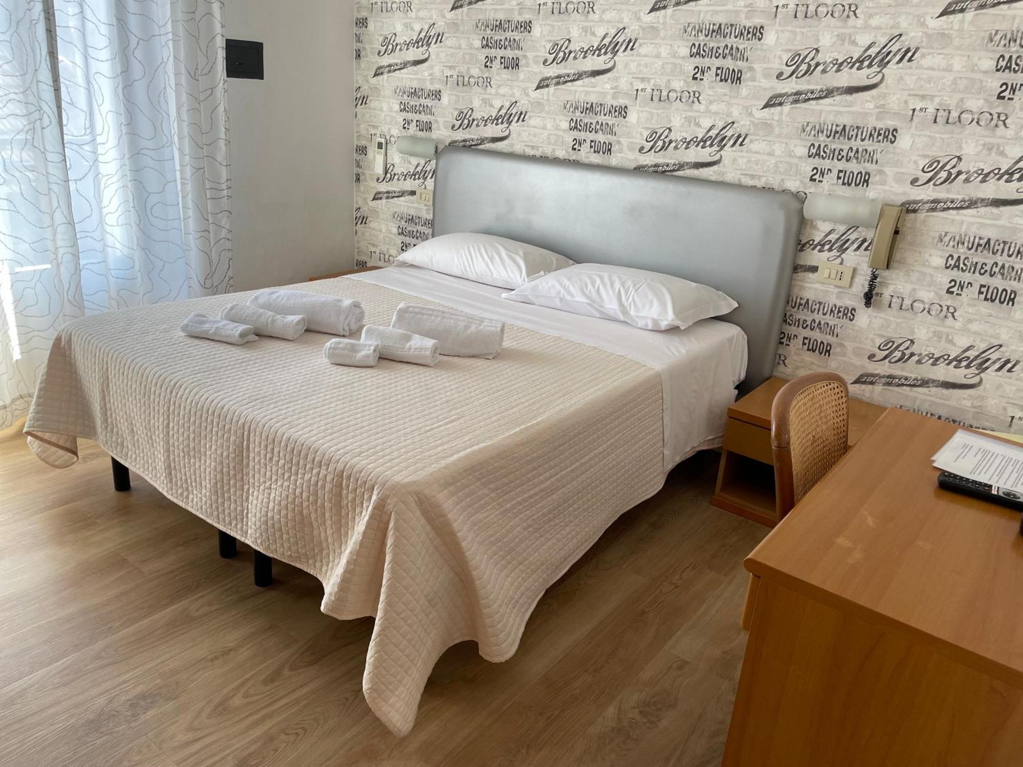 Hotel Barbiani ริชโชเน ภายนอก รูปภาพ