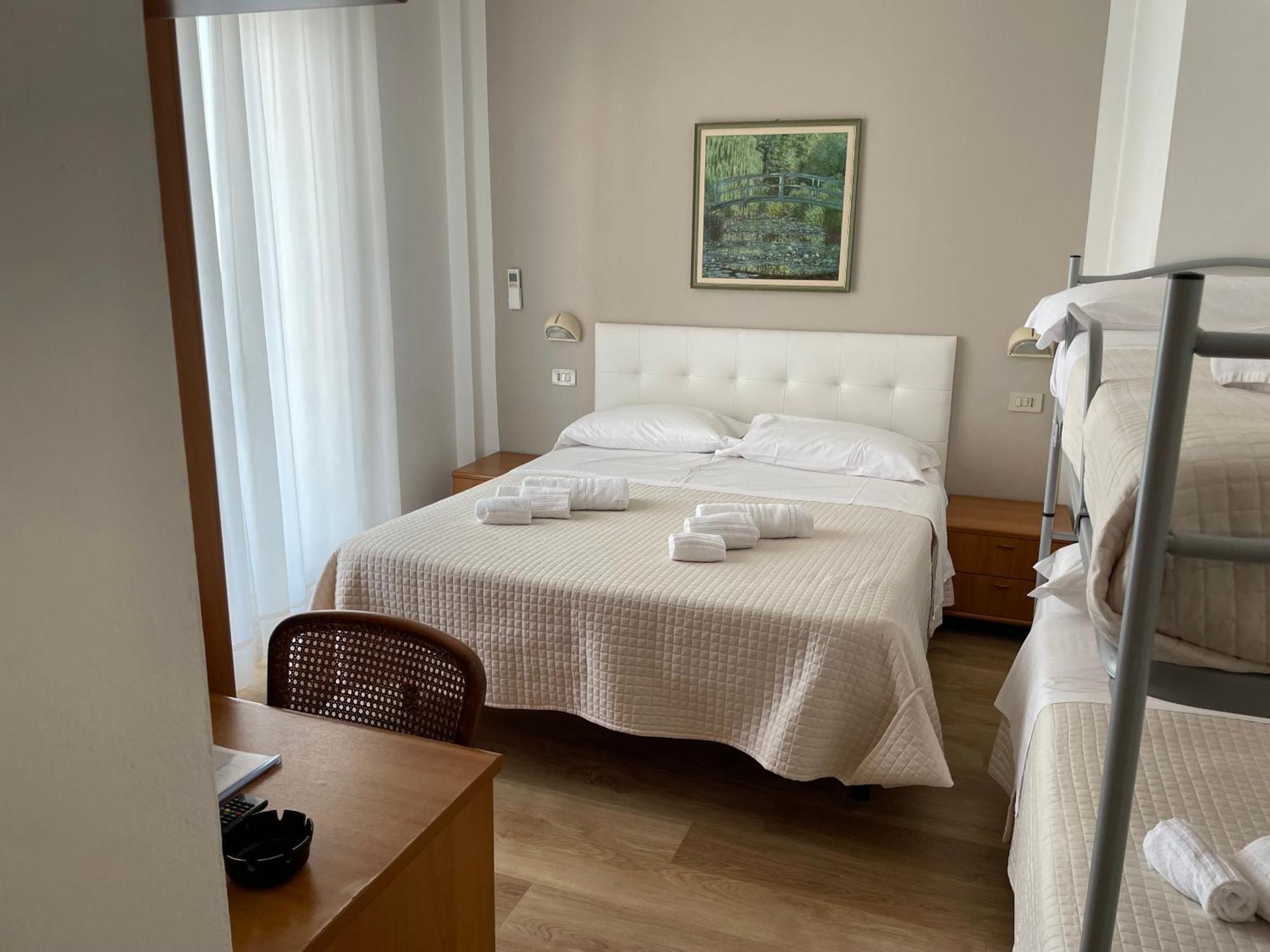 Hotel Barbiani ริชโชเน ภายนอก รูปภาพ