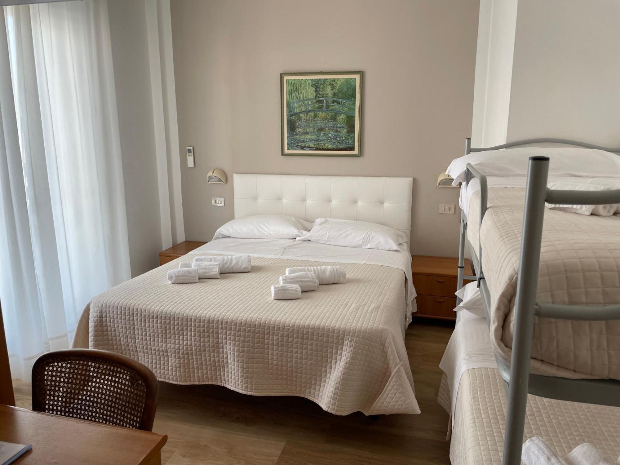 Hotel Barbiani ริชโชเน ภายนอก รูปภาพ
