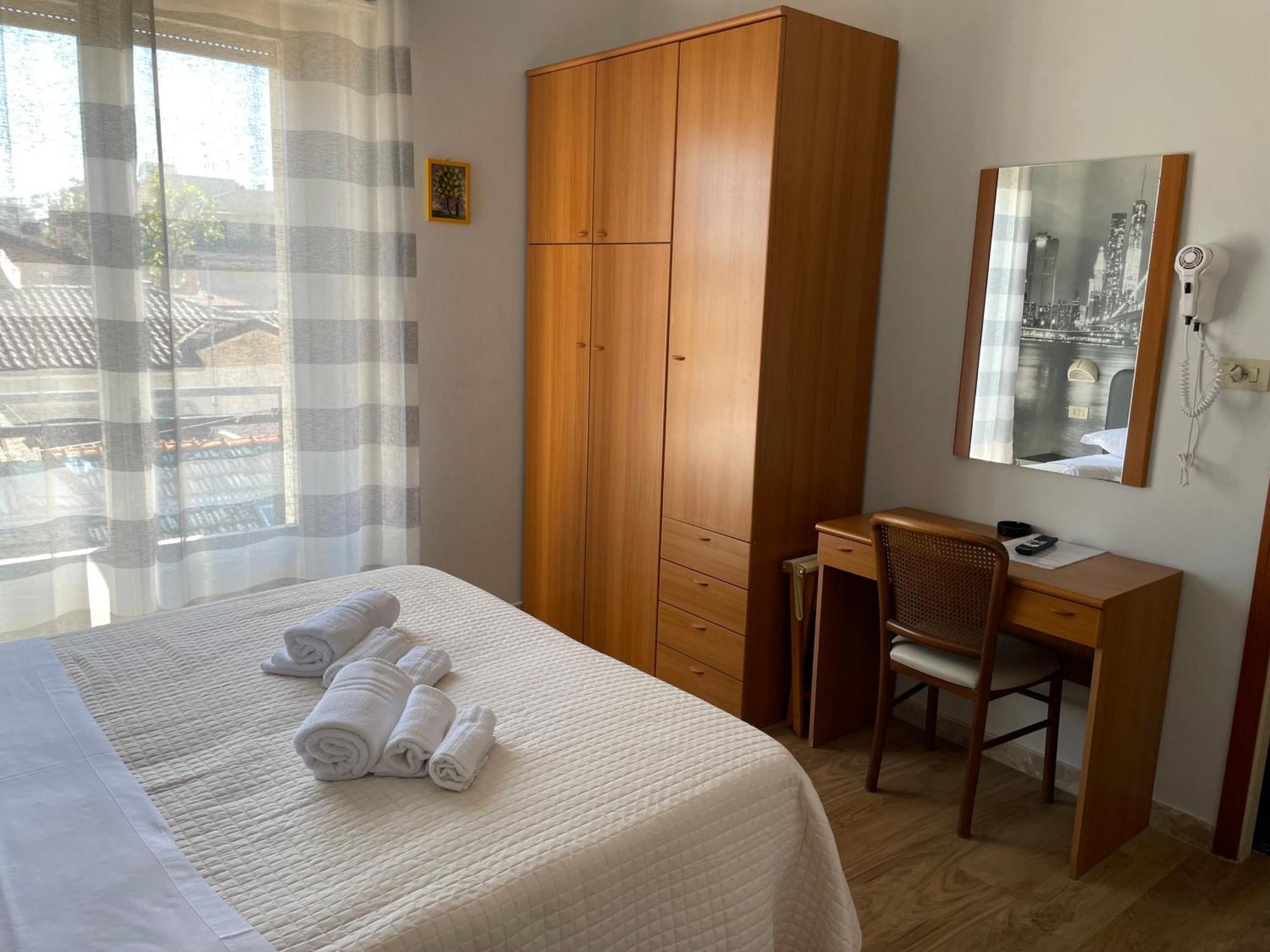 Hotel Barbiani ริชโชเน ภายนอก รูปภาพ