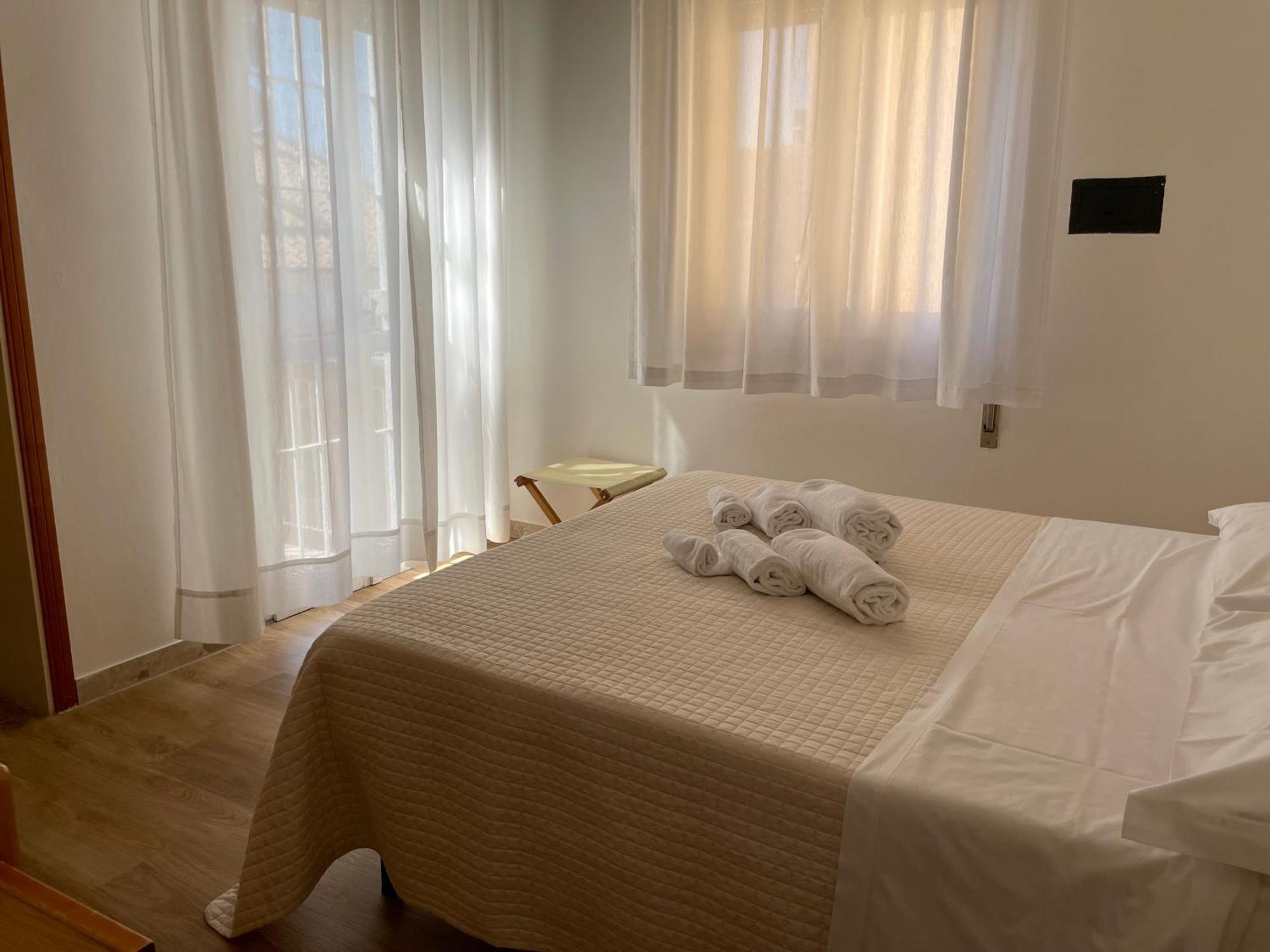 Hotel Barbiani ริชโชเน ภายนอก รูปภาพ
