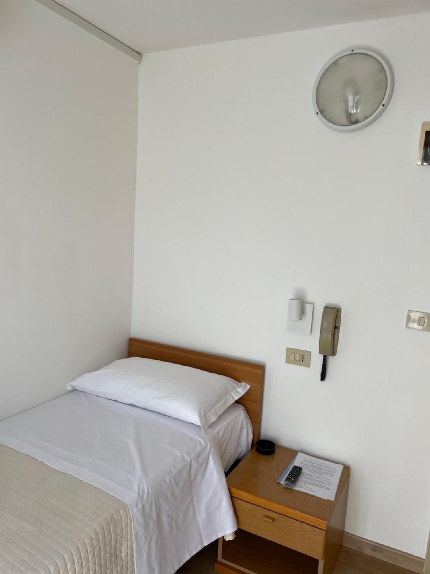 Hotel Barbiani ริชโชเน ภายนอก รูปภาพ