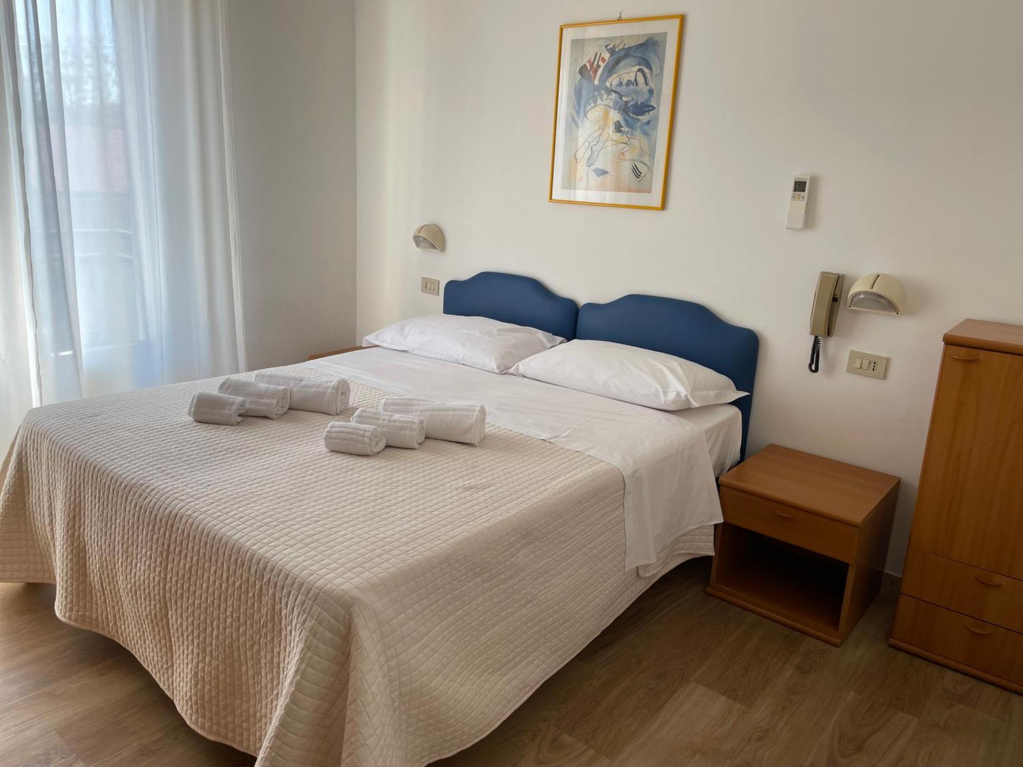 Hotel Barbiani ริชโชเน ภายนอก รูปภาพ